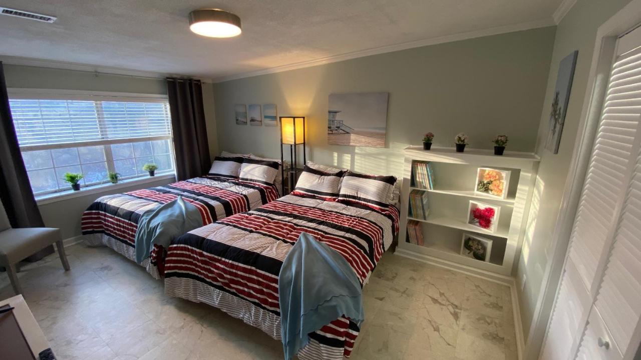 Here It Is! Cool Cape Cod-3 Br-2.5 Bath-12 Guests Olathe Esterno foto