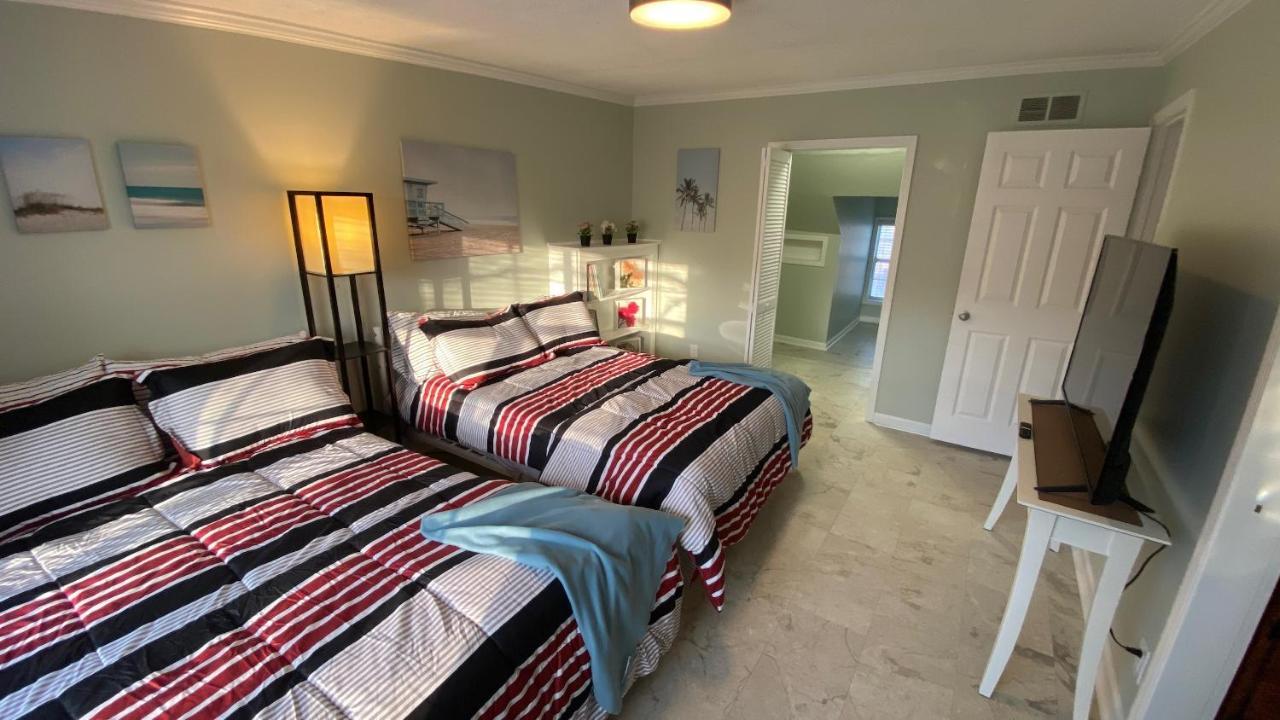 Here It Is! Cool Cape Cod-3 Br-2.5 Bath-12 Guests Olathe Esterno foto