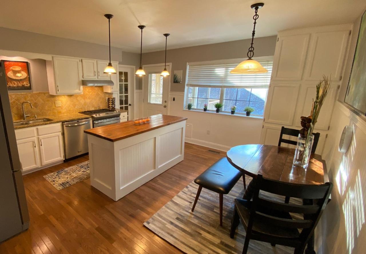 Here It Is! Cool Cape Cod-3 Br-2.5 Bath-12 Guests Olathe Esterno foto